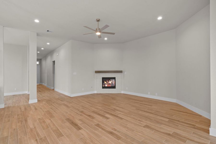 Spacious, unfurnished interior of a new home in Beacon Hill, Waller (Image 30).