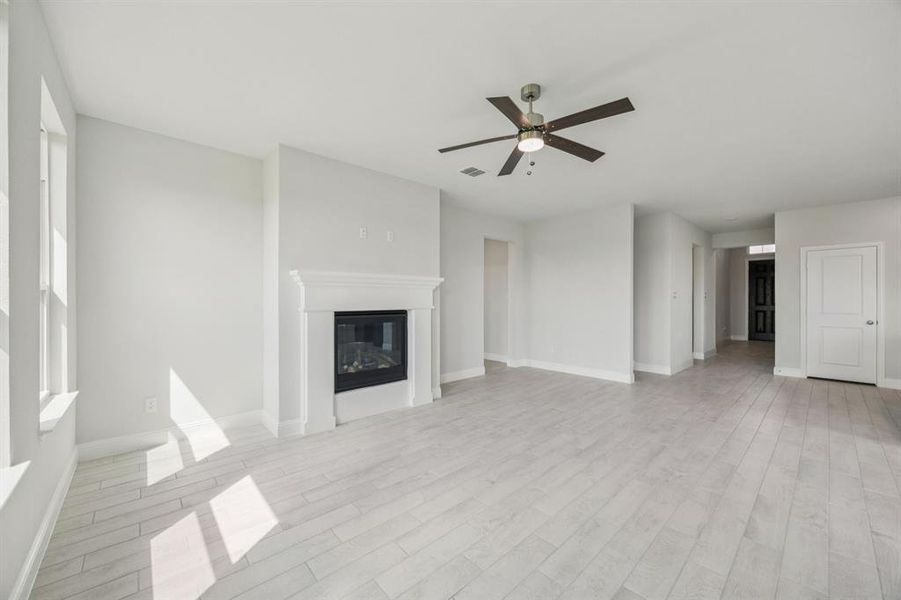 Spacious, unfurnished interior of a new home in Bellagio, Forney (Image 22). Spacious, unfurnished interior of a new home in Bellagio, Forney (Image 22).
