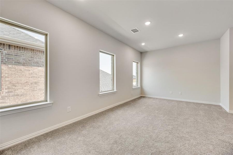 Spacious, unfurnished interior of a new home in Spiritas Ranch, Little Elm (Image 24). Spacious, unfurnished interior of a new home in Spiritas Ranch, Little Elm (Image 24).