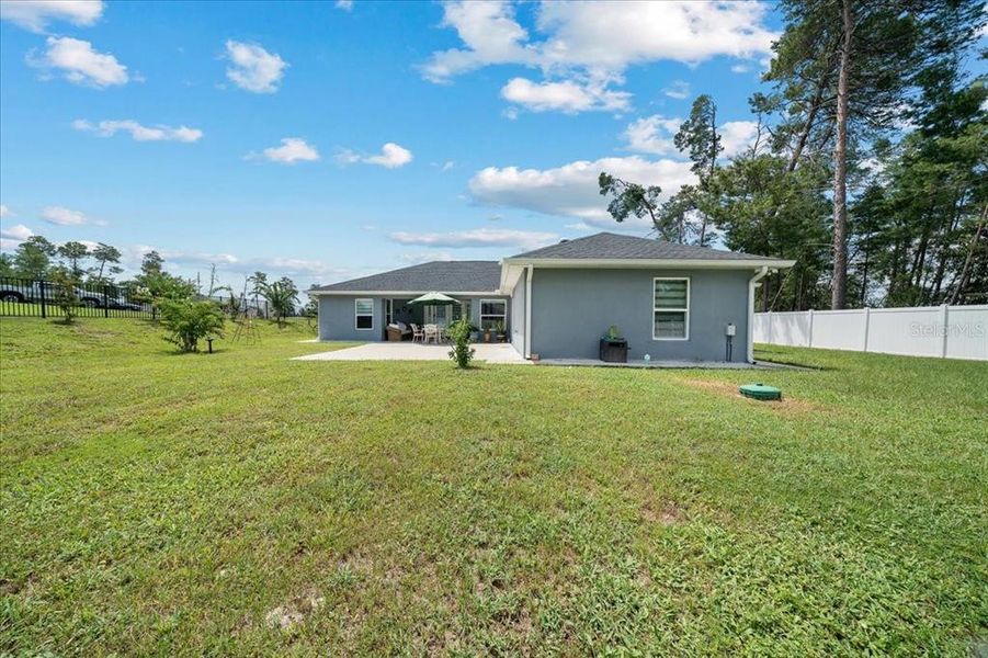 Front exterior of a new home in , Ocala, FL, highlighting curb appeal (Image 27). Front exterior of a new home in , Ocala, FL, highlighting curb appeal (Image 27).
