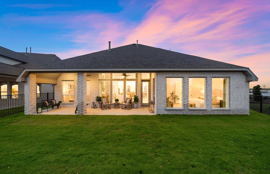 Representative exterior details of a home built from the 3546 by Ravenna Homes in Artavia 70′, Conroe (Image 4).