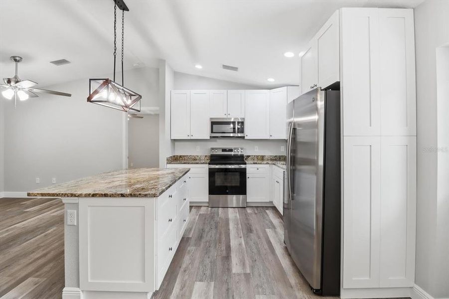 Furnished interior view inside a new home in , Crystal River (Image 9).
