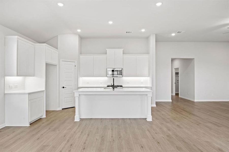 13-web-or-mls-1422-red-clover-ave