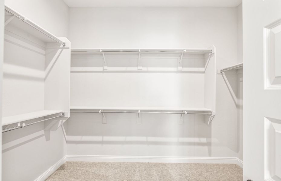 Spacious, unfurnished interior of a new home in Artisan at Asante, Surprise (Image 24).