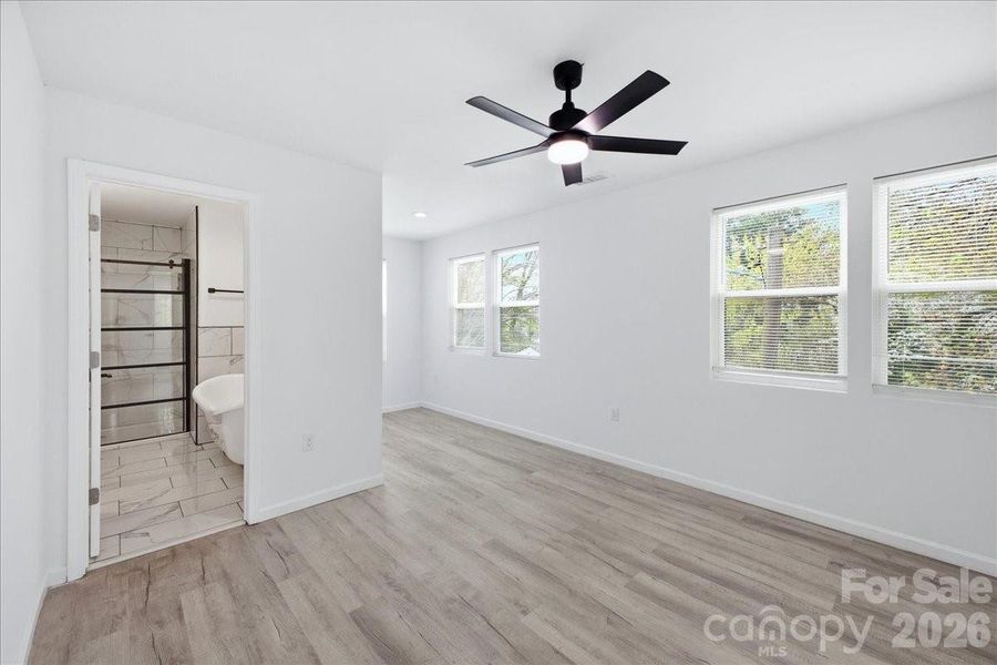 Spacious, unfurnished interior of a new home in , Charlotte (Image 13).