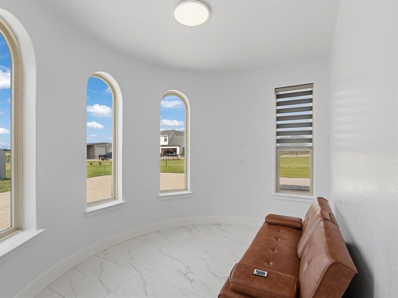 Spacious, unfurnished interior of a new home in , Krum (Image 24).