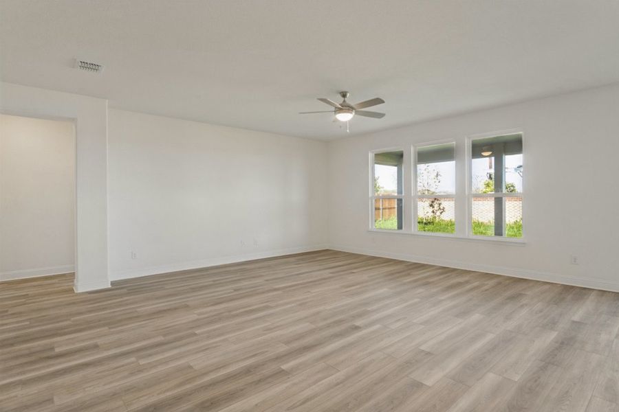 Spacious, unfurnished interior of a new home in The Preserve Estates, Justin (Image 16).