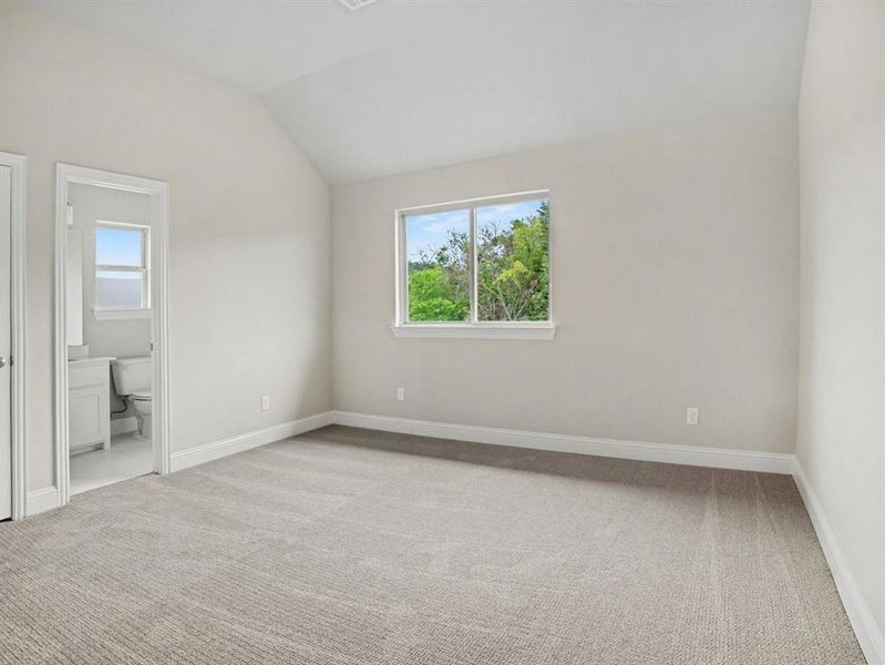 Spacious, unfurnished interior of a new home in Cole Crossing Estates, DeSoto (Image 20).