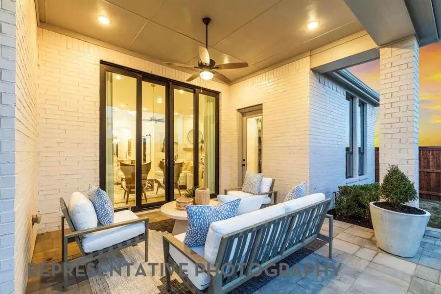 Exterior details and patio area of a home in Quail Hollow, Rockwall (Image 2). Exterior details and patio area of a home in Quail Hollow, Rockwall (Image 2).