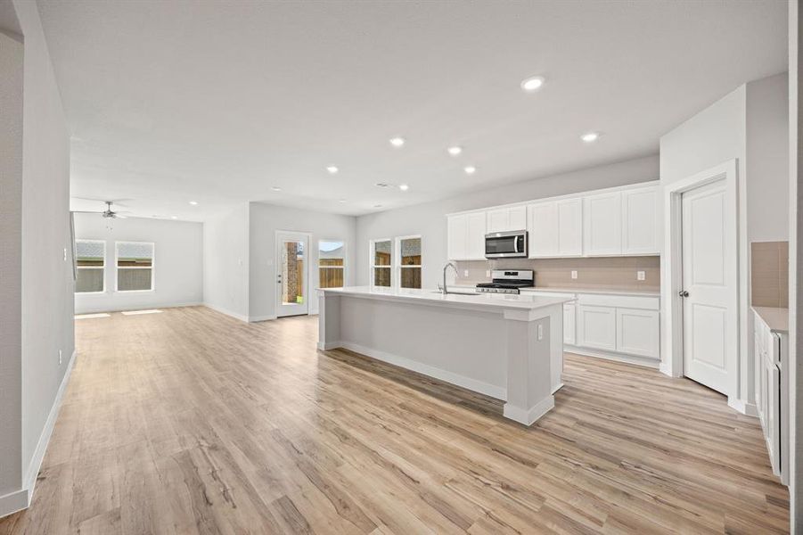 Spacious, unfurnished interior of a new home in Prestige Collection at Overland Grove, Forney (Image 17).