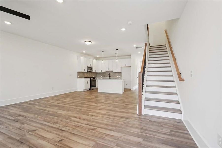 Spacious, unfurnished interior of a new home in Park Vue, Atlanta (Image 32).