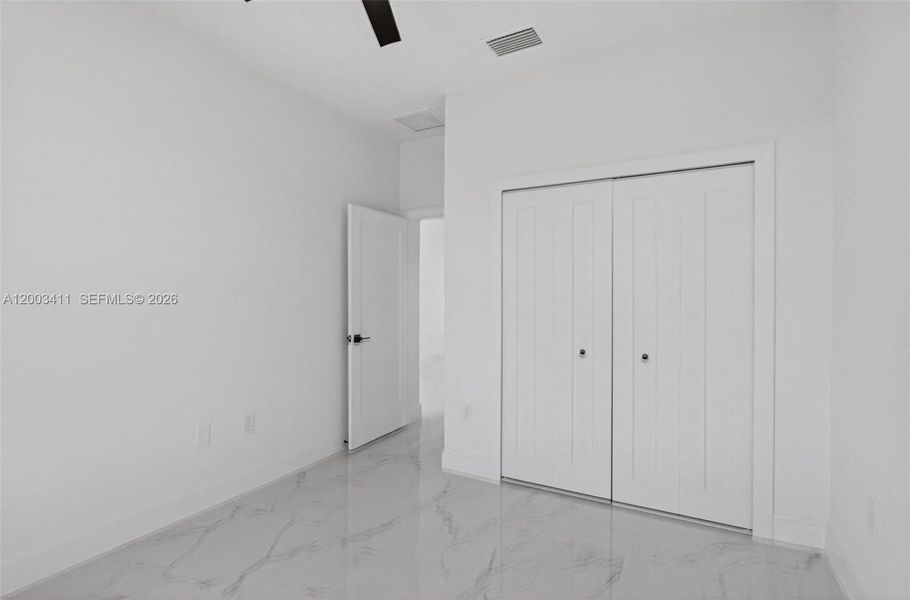 Spacious, unfurnished interior of a new home in , Lehigh Acres (Image 33).
