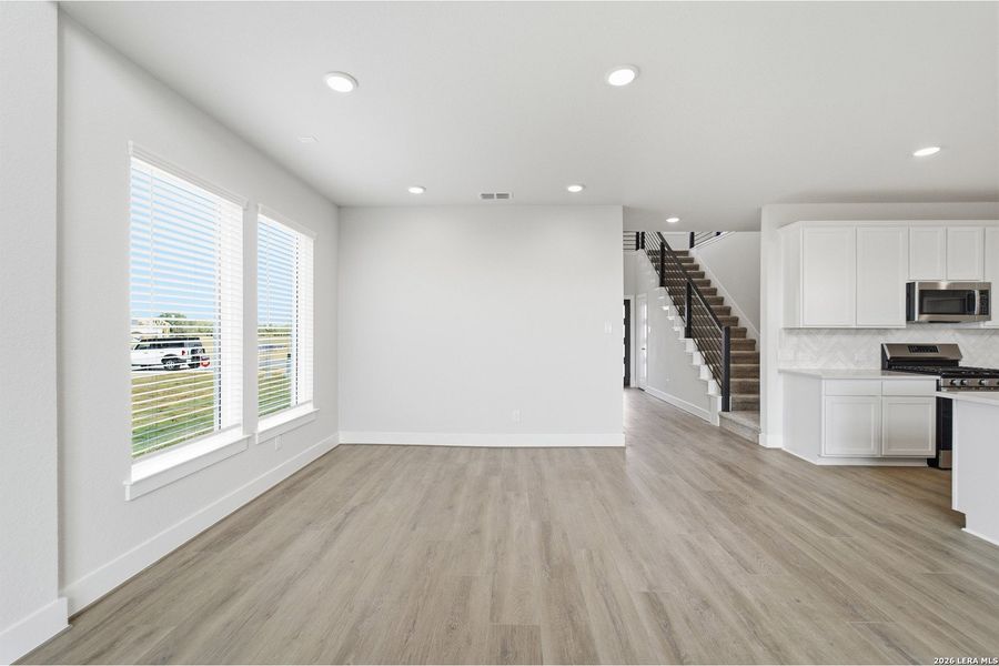 Spacious, unfurnished interior of a new home in Hickory Ridge, Elmendorf (Image 21).
