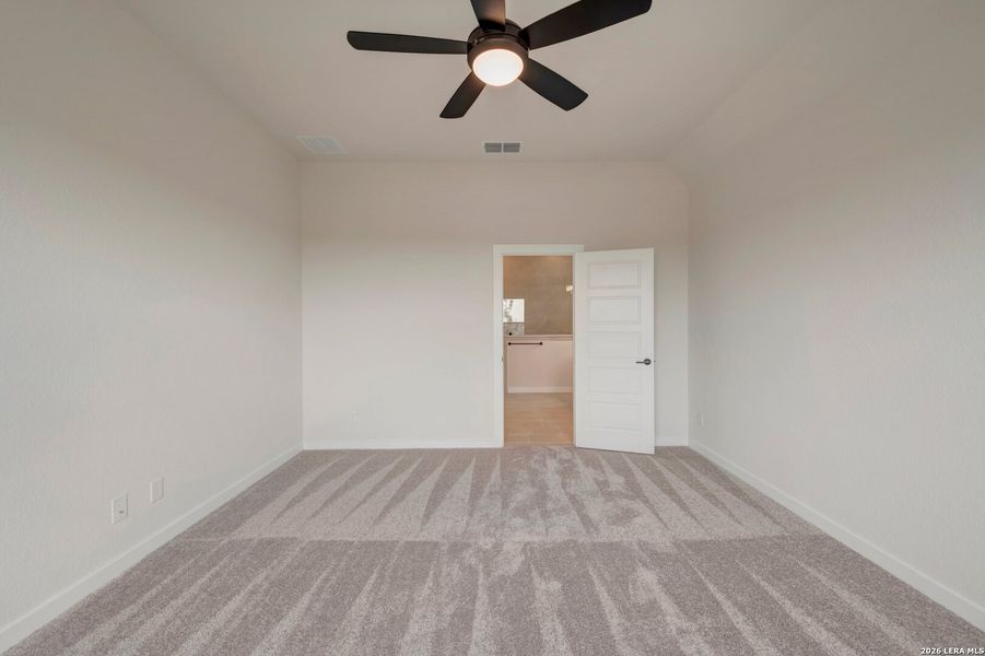 Spacious, unfurnished interior of a new home in Mayfair - Select Garden Series, New Braunfels (Image 11).
