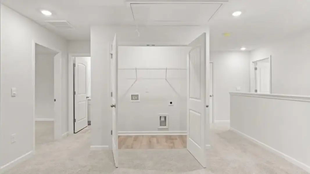 Spacious, unfurnished interior of a new home in Hughes Court, Dawsonville (Image 23).