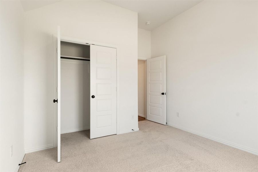 Spacious, unfurnished interior of a new home in Creekhaven, Arcola (Image 31).