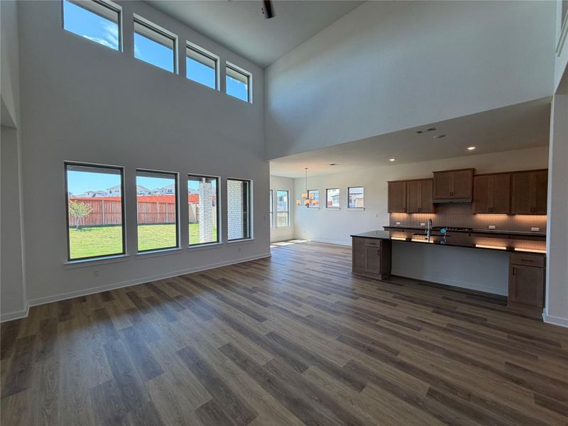 Spacious, unfurnished interior of a new home in Lariat, Liberty Hill (Image 33).