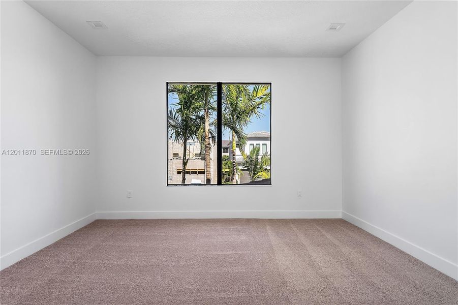 Spacious, unfurnished interior of a new home in , Boca Raton (Image 47).