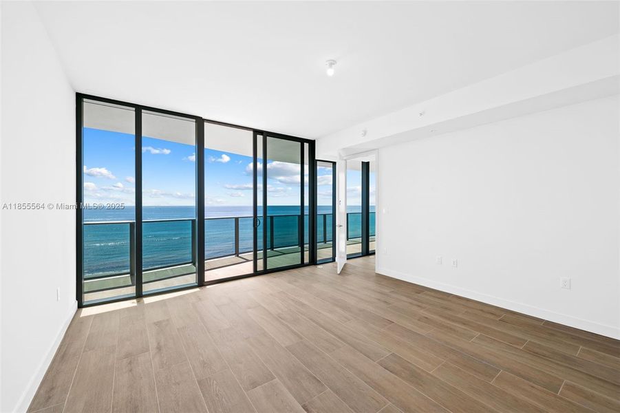 Spacious, unfurnished interior of a new home in Casamar, Pompano Beach (Image 36). Spacious, unfurnished interior of a new home in Casamar, Pompano Beach (Image 36).