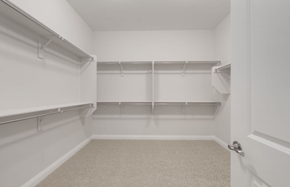 Spacious, unfurnished interior of a new home in Sun City Festival, Buckeye (Image 15).