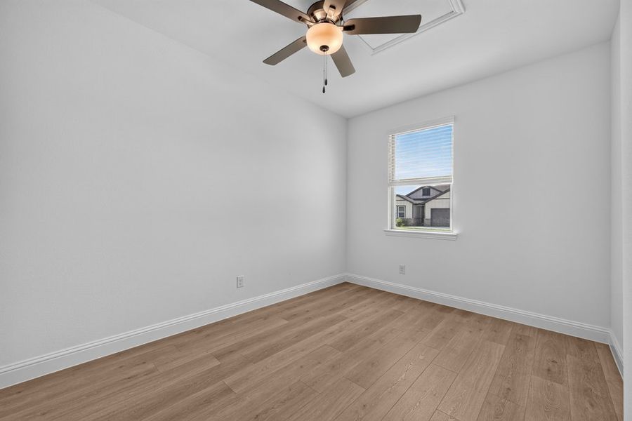 Spacious, unfurnished interior of a new home in Madero 50s, Fort Worth (Image 25). Spacious, unfurnished interior of a new home in Madero 50s, Fort Worth (Image 25).