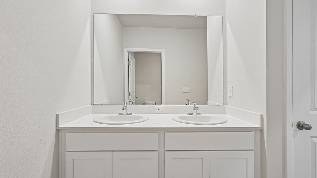 Representative interior finishes for a home built from the Hayden by D.R. Horton in Oakfield Trails, Parrish (Image 12). Representative interior finishes for a home built from the Hayden by D.R. Horton in Oakfield Trails, Parrish (Image 12).