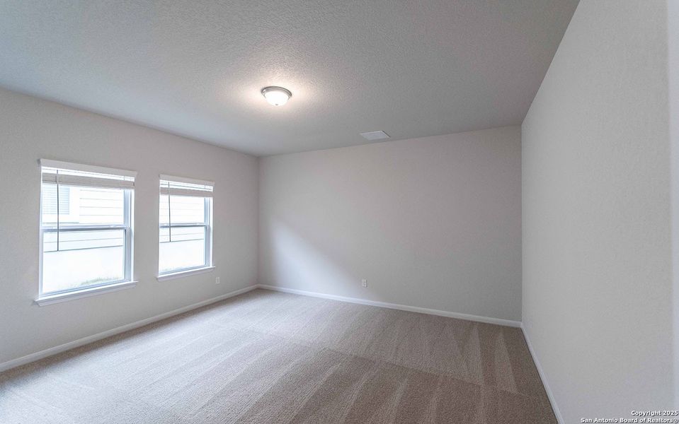 Spacious, unfurnished interior of a new home in Hickory Ridge, Elmendorf (Image 12).