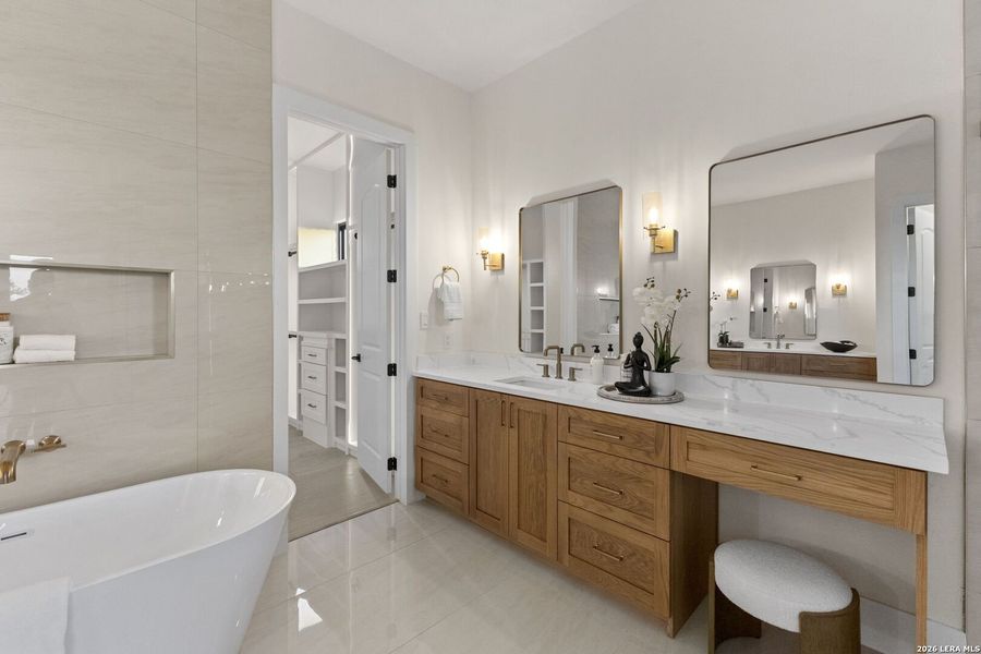 Furnished interior view inside a new home in , Boerne (Image 6).