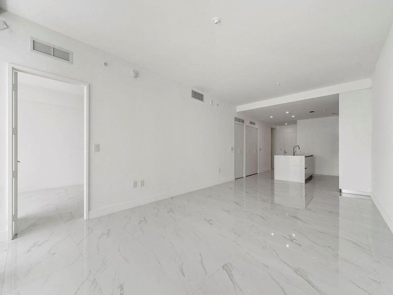 Spacious, unfurnished interior of a new home in Aria Reserve, Miami (Image 27). Spacious, unfurnished interior of a new home in Aria Reserve, Miami (Image 27).