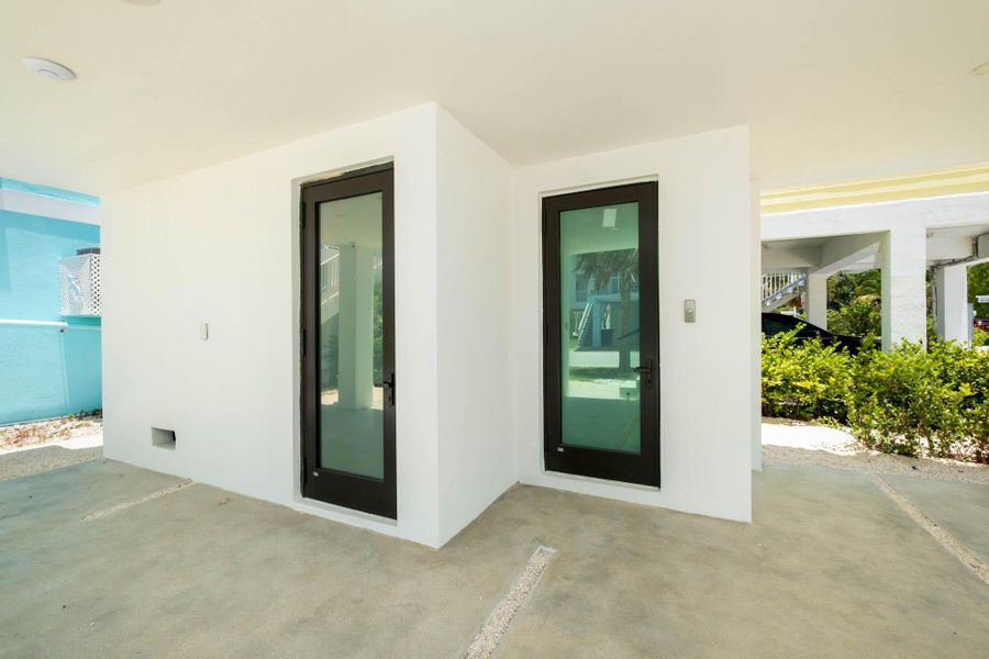 Spacious, unfurnished interior of a new home in , Key Largo (Image 21).