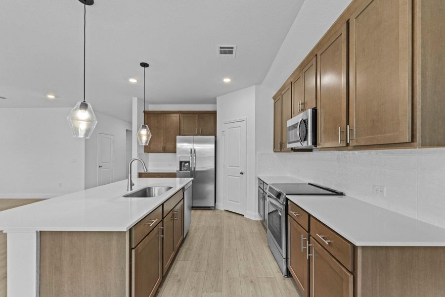 Furnished interior view inside a new home in Riverview, Georgetown (Image 10).