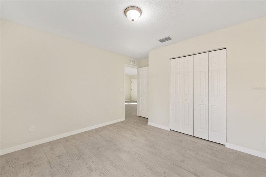 Spacious, unfurnished interior of a new home in , Ocala (Image 29).
