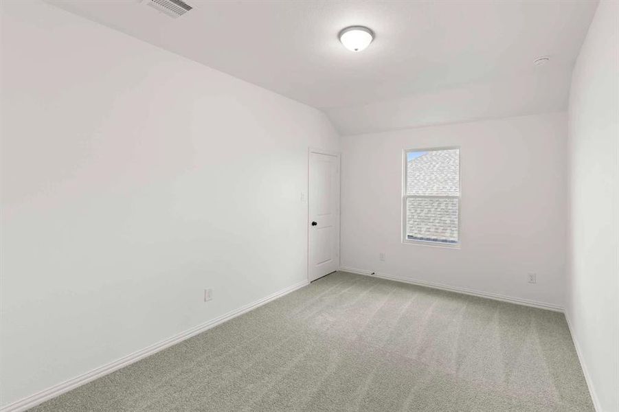Spacious, unfurnished interior of a new home in Monticello Park, Princeton (Image 17).