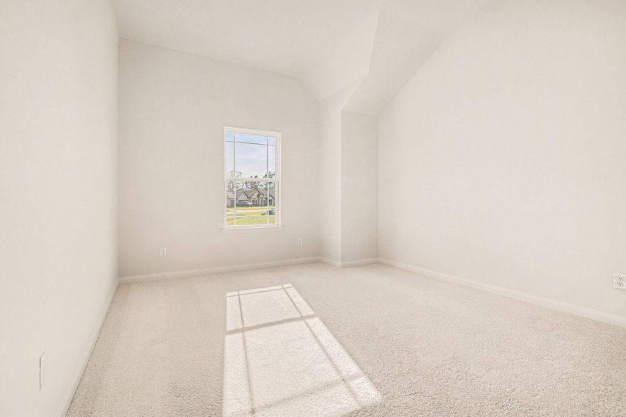 Spacious, unfurnished interior of a new home in Oakwood Ranch, Willis (Image 35).