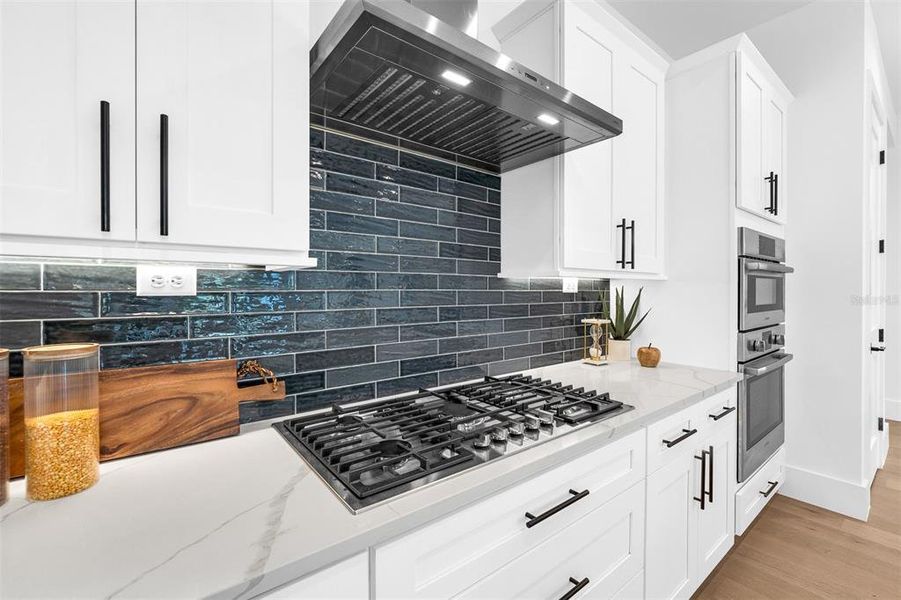 Furnished interior view inside a new home in , Orlando (Image 44).