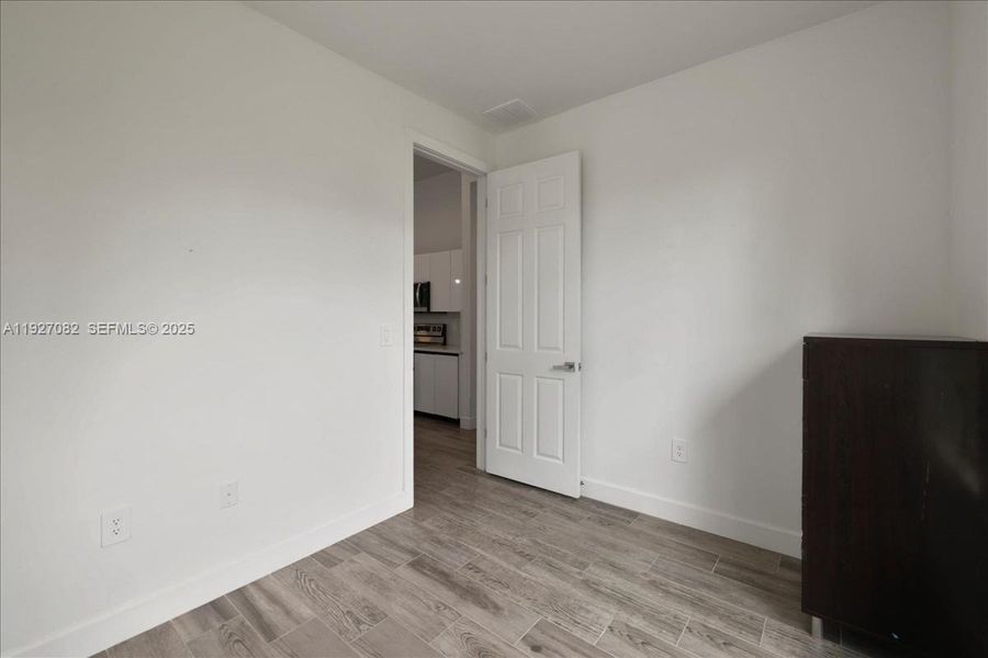 Spacious, unfurnished interior of a new home in , Lehigh Acres (Image 32).