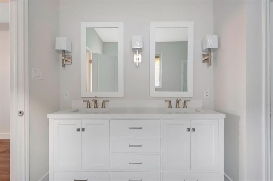 Furnished interior view inside a new home in Heritage Ranch, Sherman (Image 10).