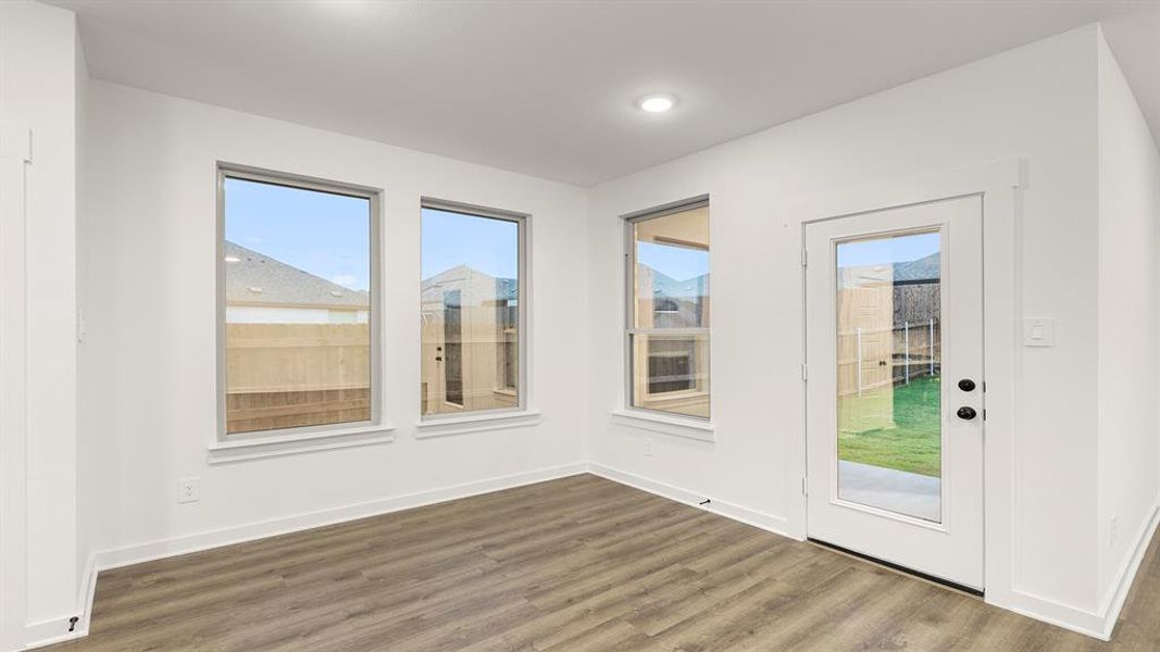 13. 1317 Rothland - Dining