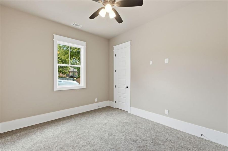 Spacious, unfurnished interior of a new home in , Jefferson (Image 25).