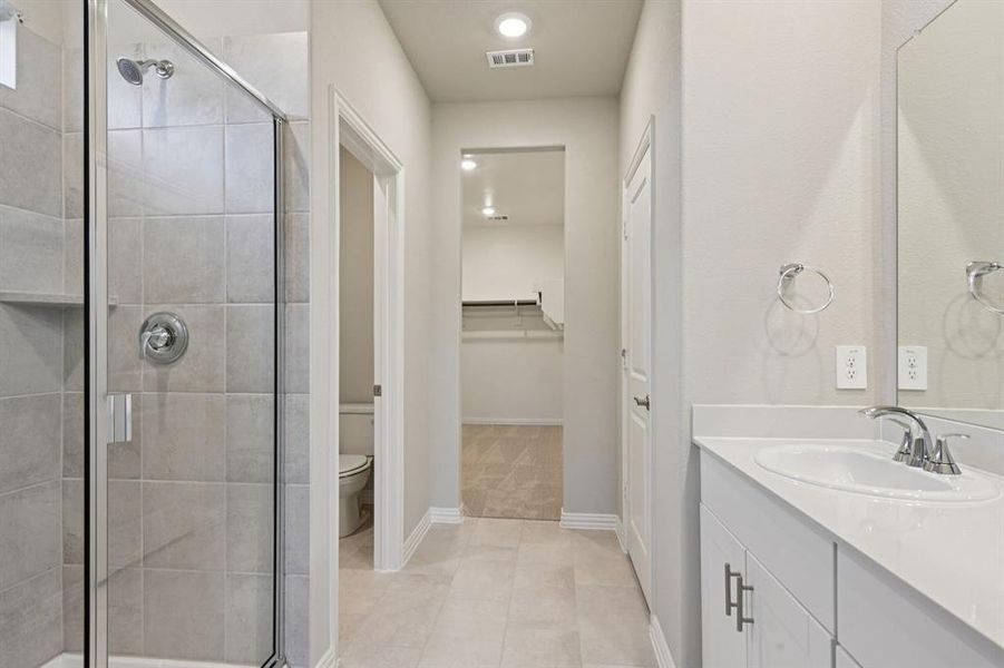 Photo is not of the actual home, but is an inspirational photo of builder’s model home and may depict options, furnishings, and/or decorator features that are not included.