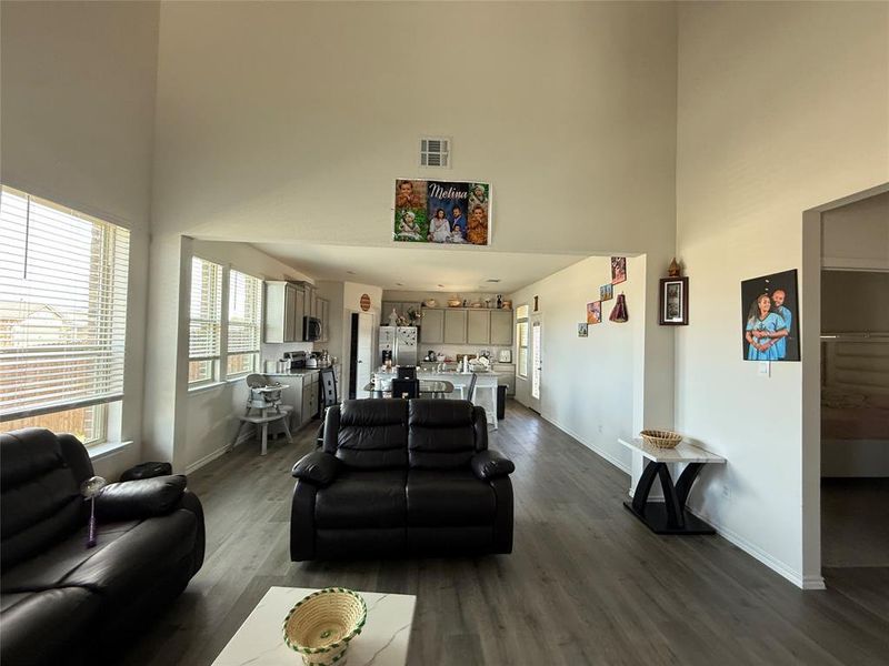 Furnished interior view inside a new home in Travis Ranch Marina, Forney (Image 10).