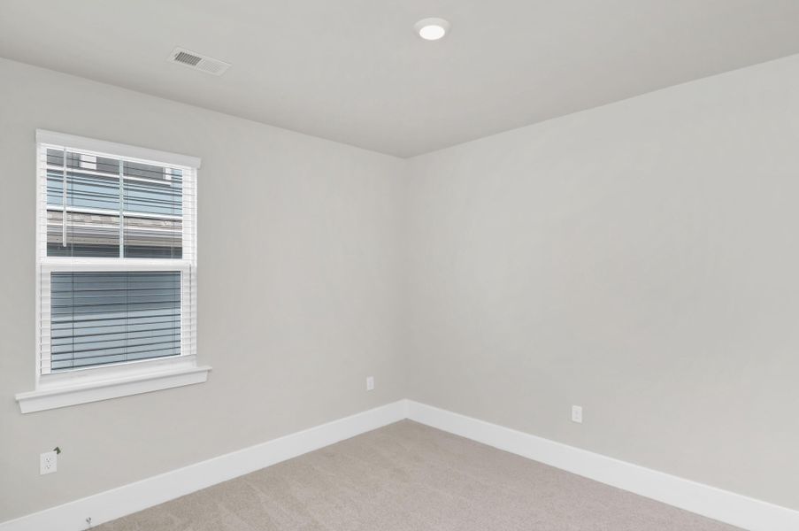 Spacious, unfurnished interior of a new home in The Cove at Mallard Crossing, Summerville (Image 17).