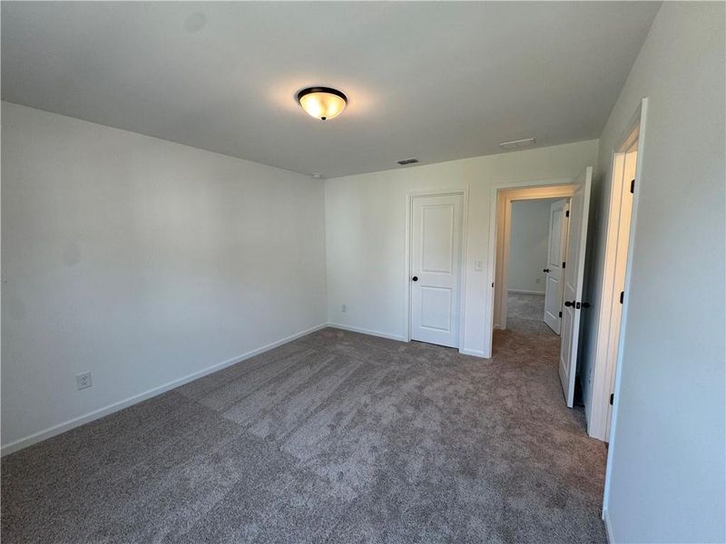 Spacious, unfurnished interior of a new home in Creekside, Dawsonville (Image 44).