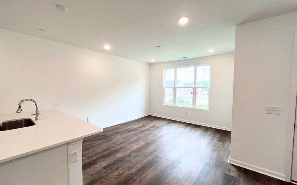 Spacious, unfurnished interior of a new home in Wendell Falls, Wendell (Image 11).