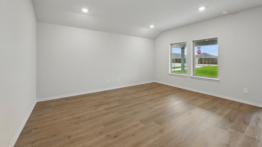 Spacious, unfurnished interior of a new home in Frontier Pointe, Princeton (Image 5).