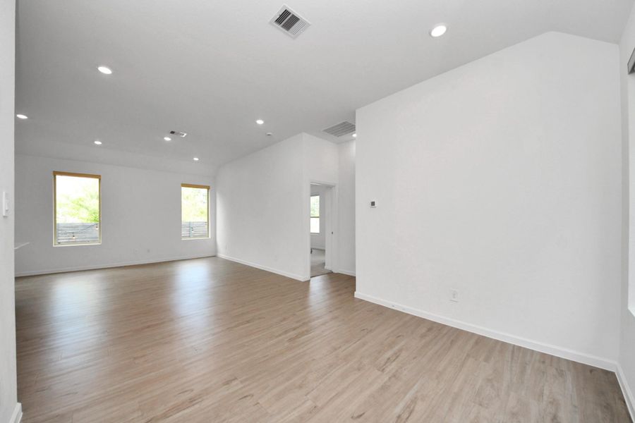 Spacious, unfurnished interior of a new home in Artavia: Avante Collection, Conroe (Image 22).