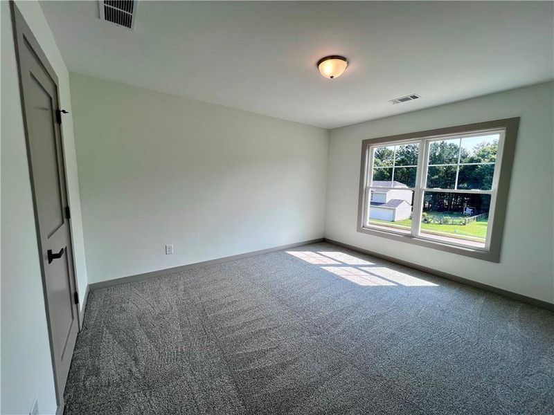 Spacious, unfurnished interior of a new home in , Monroe (Image 27).