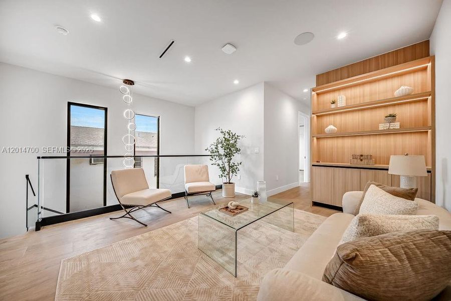 Furnished interior view inside a new home in , Fort Lauderdale (Image 40).
