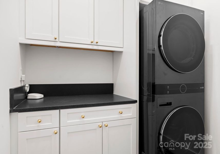 Image 28 of a home in .