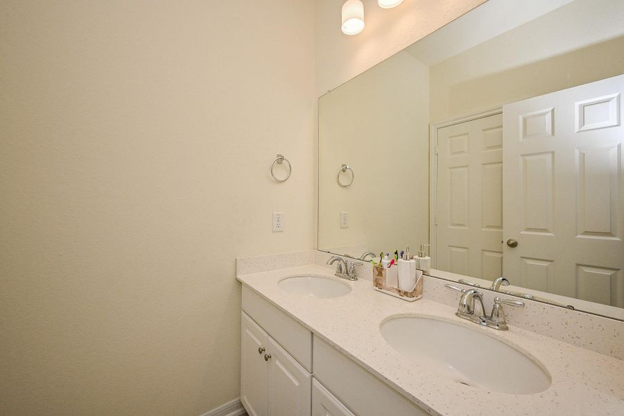 Furnished interior view inside a new home in StoneCreek Estates, Richmond (Image 17).